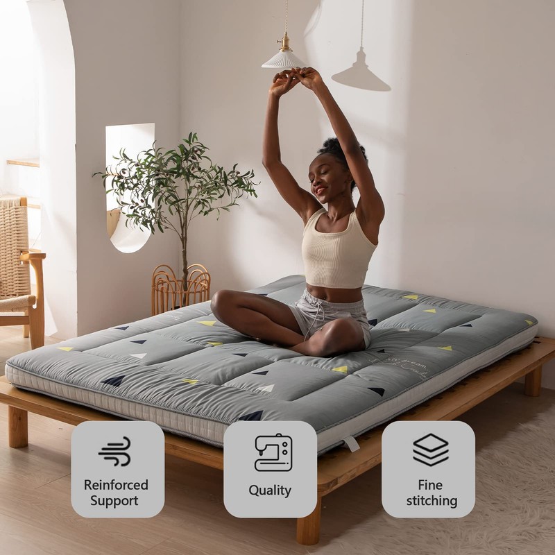 MAXYOYO Grey Triangle Futon Mattress, Padded Japanese Floor Mattress Quilted