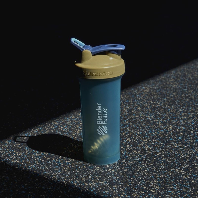 BlenderBottle Classic V2 Shaker Bottle Perfect for Protein Shakes and