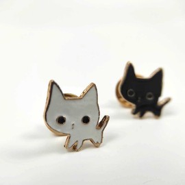 F NODE Black Cat White Cat Pin Badge Set of 2 Cat Pins Approx. 0.8 x 0.9 inches (2 x 2.4 cm) Cute Cat Loose Cat