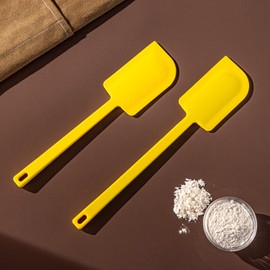 2 Pcs Silicone Scraper Set, Food Grade Rubber Scraper, Upgraded Sturdy Handle Set, Heat Resistant up to 600°F, Suitable for Baking, Scraping, & Mixing, Dishwasher Safe (Yellow)