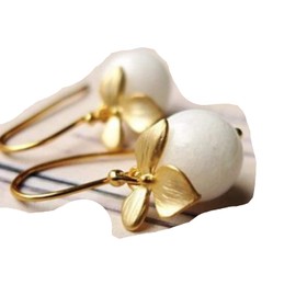 Gold-plated earrings with white jade pearl and flower/gift for her