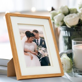 Fabian Clarke London® Oak Colour Wooden Picture Photo Frame with Off White Double Mount to Hang Portrait or Landscape (7x5)