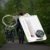 XINYIN Multifunctional Portable Mountaineering Thermometer Mini Compasses Keyring for Outdoor