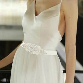 IYOU Crystal Bridal Belts Pearl Silver Sash Belt Sparkly Rhinestone Applique Prom Wedding Bride Dress Belts with Yellow Ribbon for Women and Girls