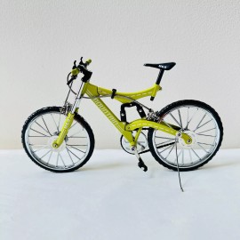 Unbranded Mini Bicycle Model - Realistic 1:10 Scale (Green)