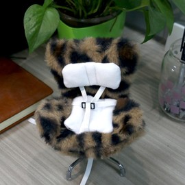Doll Car Seat Compatible with Labubu, Chair for 10-17cm Dolls - Adjustable Safety Strap, Air Vent Clip & Desktop Stand, Soft Cushion, Cute Car Ornament Gift for Collectors & Fans (Brown Leopard Print)
