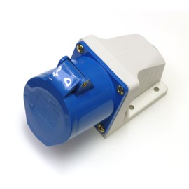 Knightsbridge INAV0012 240 V IP44 32 A Angled Surface Mount Socket