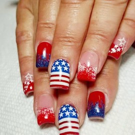 24Pcs Independence Day Press on Nails Short French Tip Fake Nails Star Full Cover Cute Acrylic Nails Glitter French Nails Tip 4th of July False Nails American Flag Patriotic Glue on Nails for Women