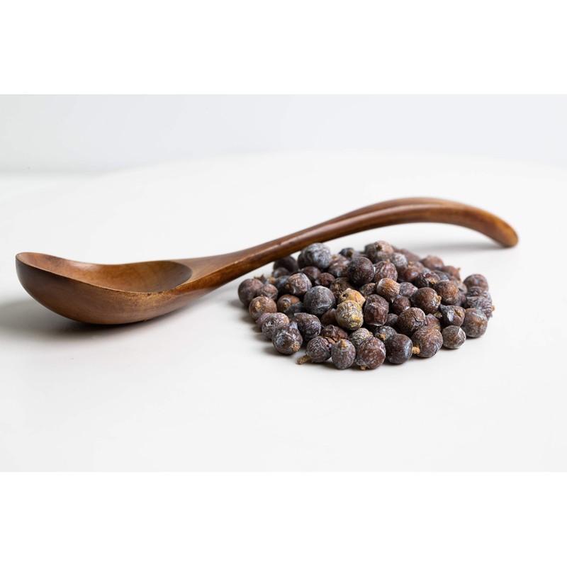 Best Botanicals Cedar Berry Whole 4 oz.