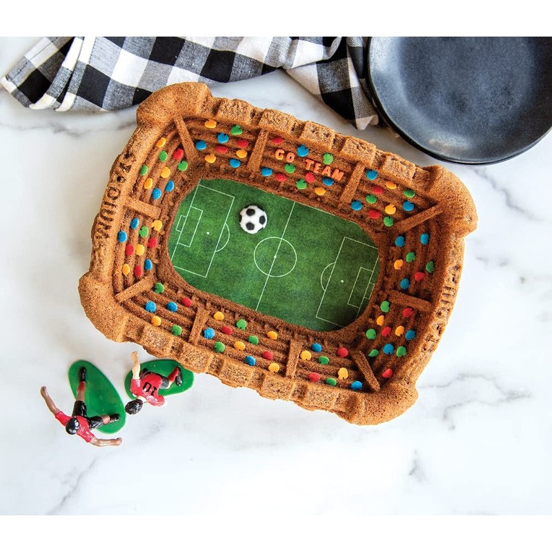 Nordic Ware Pro Cast Stadium Pan