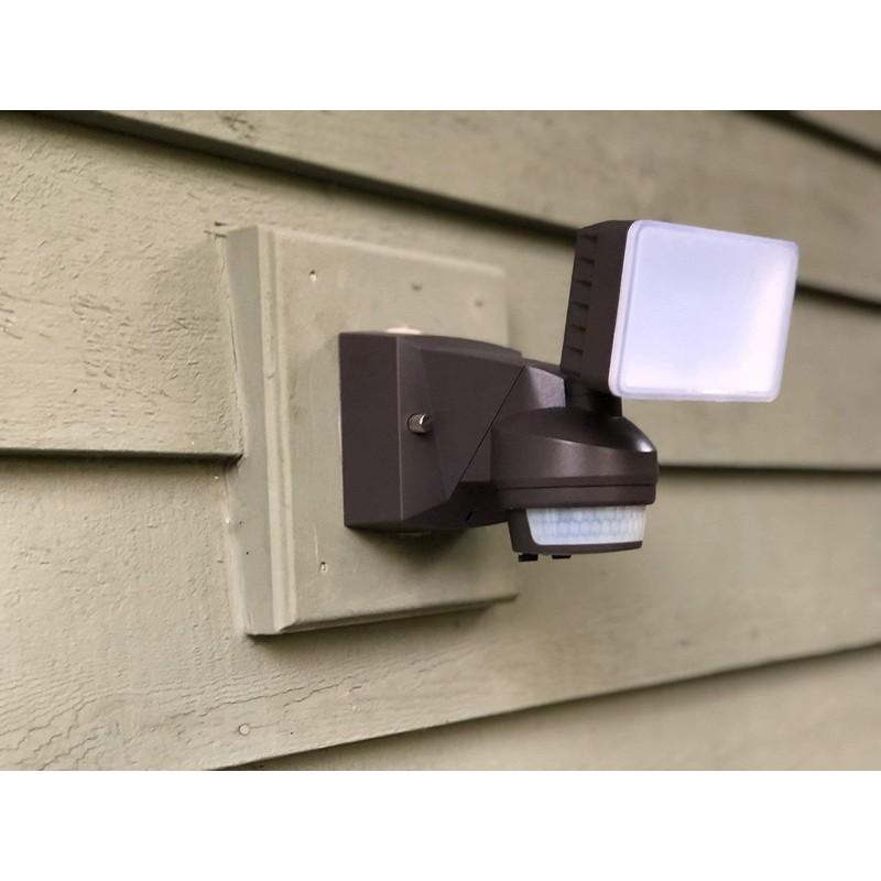 IQ America Motion Security Flood Light 1600 Lumen LED Outdoor