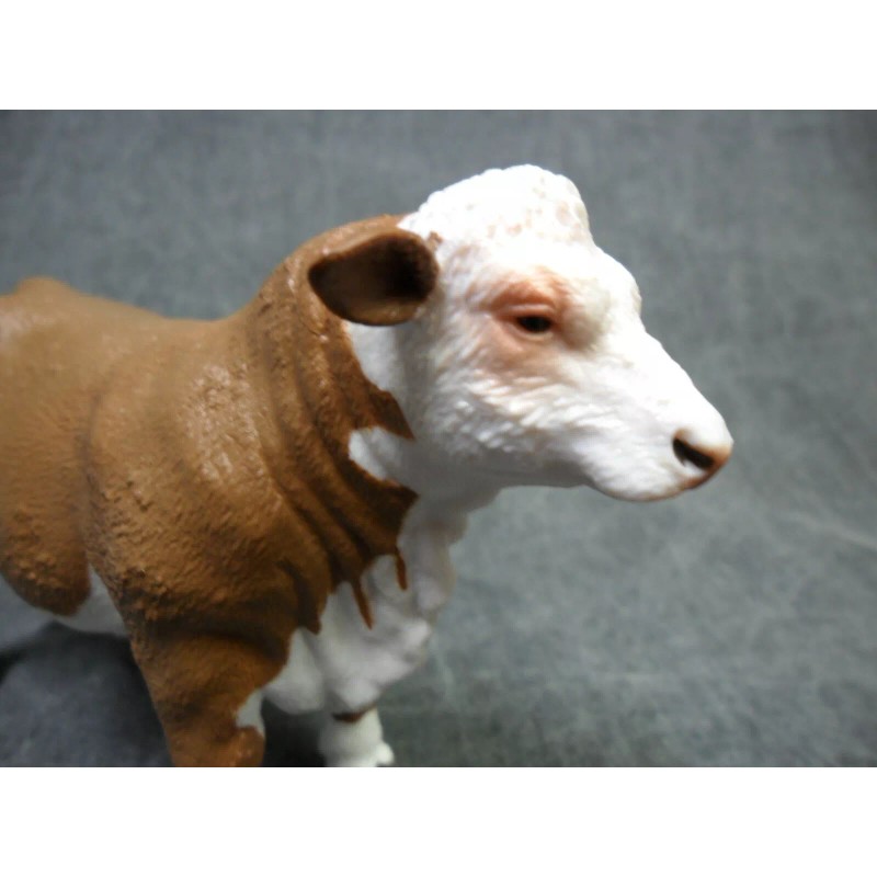 CollectA NIP * Polled Hereford Bull * 88861 Breyer Cow