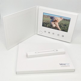 Talking Print - Marco digital IPS HD de 7 pulgadas para foto y video – Cubierta de aluminio plateada 'Wedding Day' – Folleto con respaldo duro A5 – Sube tus imágenes y vídeos a 4 GB/4 horas