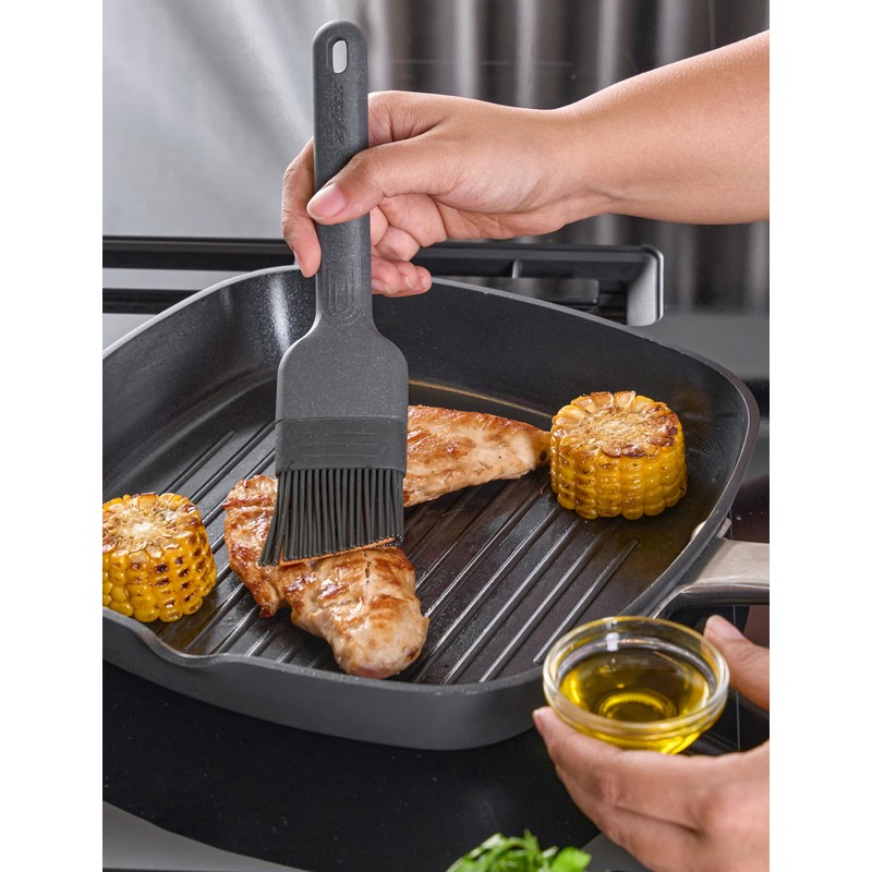 Zyliss Silicone Basting Brush - Heat-Resistant Non-Shedding Bristles with Center