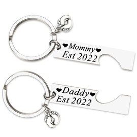 New Mom Dad Pregnancy Keychain for First Time Parents - Engraved Gifts for Mommy Daddy Baby Announcement