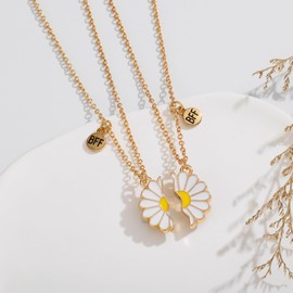 Best Friend BFF Gifts Necklaces for 2 Girls Women Matching Sunflower Necklace Gifts for Best Friends Friendship Gifts Necklace for Bestie Gifts Necklaces for 2 Teen Girls Women