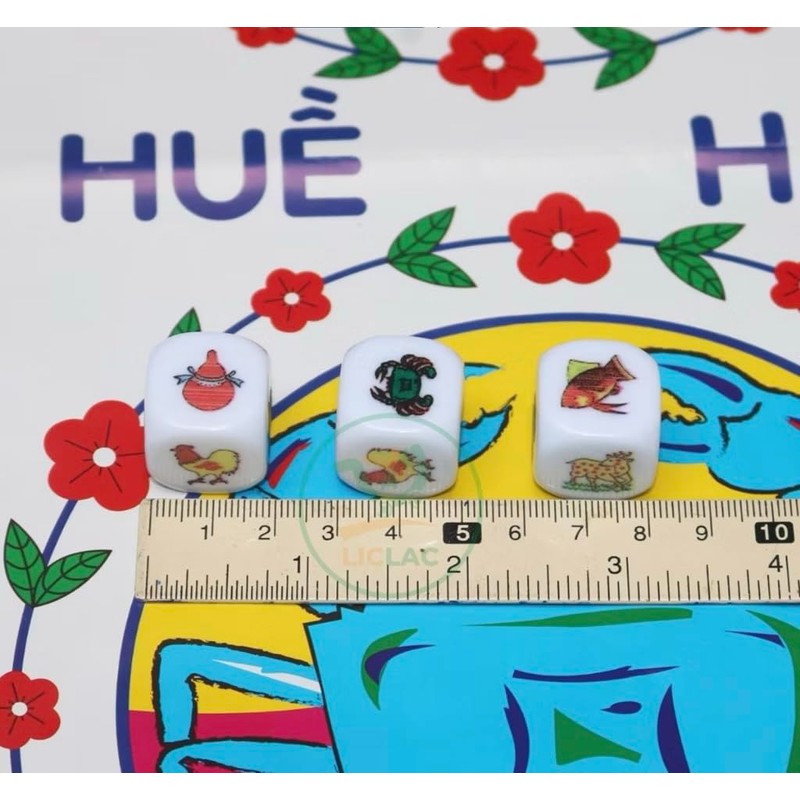 Vietnamese Traditional BAU Cua Tom Ca Dice Game