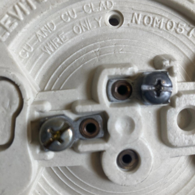 Leviton 000-9875 Keyless Porcelain Lampholder Light Socket 660W 250V