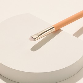 THE TOOL LAB 221 Eyeline Definer Brush - THE TOOL LAB 221 Eyeline Definer Brush