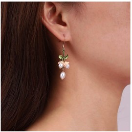 Atentuyi Boho Wedding White Flower Stud Earrings Gold Pearl Earrings Long Tassel Pearl Drop Earrings Pearl Chain Earrings Flower Earrings for Women and Girls Brides Bridesmaids Jewellery, Alloy Steel