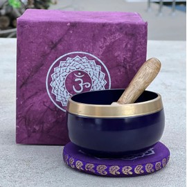 Chakra Singing Bowls with Wooden Striker & Cushion Gift Box Set | Lift Vibration & Frequency; Sound Therapy; Holistic Healing, Meditation & Relaxation Mindfulness Mantra (Crown)