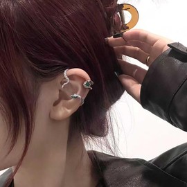 Xduargs Boho Emerald Snake Ear Climber Earrings Silver Snake Cuff Crawler Earrings Vintage Serpent Snake Ear Cuff Earrings Punk Snake No Piercing Earrings Jewellery for Women, Zinc, No Gemstone