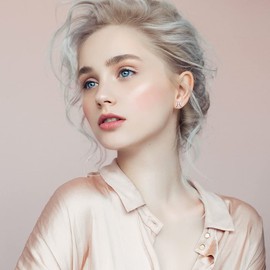 Softball Earrings Baseball Earrings for Women Stud 925 Sterling Silver Baseball Bat Earring Heart Earring Sport Lover Softball Jewelry Gifts