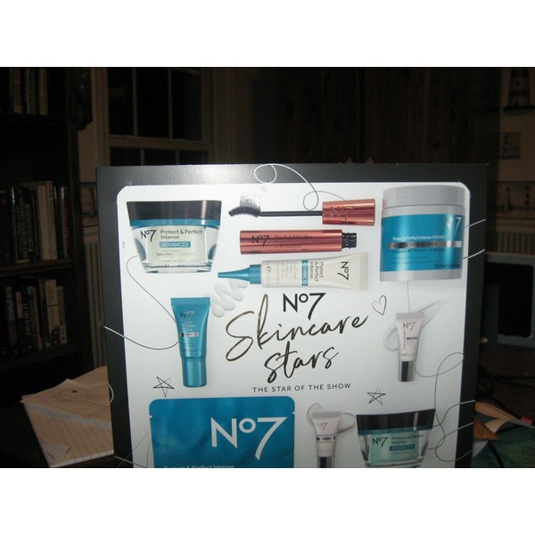 No7 Face Gift Set,"The Star of the Show",New in Box, MSRP$131.00