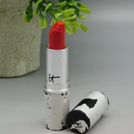 It Cosmetics Blurred Lines Lipstick IT GIRL 0.11 oz DEFECT/ RUBBED