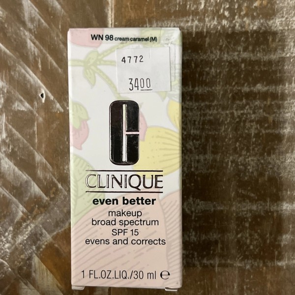 Clinique Even Better Makeup SPF15 Foundation WN 98 Cream Caramel