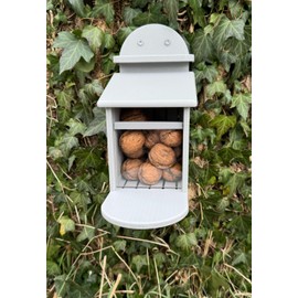Squirrel Feeding Box - Squirrel Feeding Station - Weatherproof Plastic - Automatic Feeder for Squirrels (Grey)