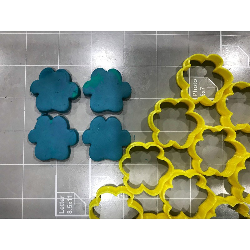 16 x 1.5” size dog paw Multi Cookie Cutter