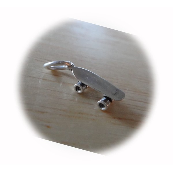 New 1 Sterling Silver 3D Tiny 13x5mm Detailed Skateboard Skate