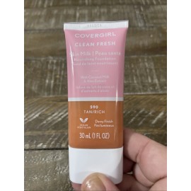 Covergirl Clean Fresh Skin Milk Foundation 590 Tan/Rich