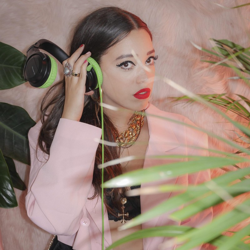 Pioneer DJ HDJ-CUE1 Closed-Back DJ Headphones (Black)