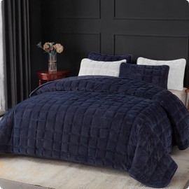Fleeco 108'' x 96'' Velvet Quilt Set King Size, Ultra Soft Oversized Bedding Set Velvet Bedspread Coverlet, Lightweight Comforter with 2 Matching Shams, for All Seasons, Navy Blue