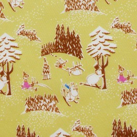 Quarter Report (MOOMIN) Moomin Basic Pouch Moomin Valley Snow Play Mustard Approx. W15 x H10.5 x D4.5 cm Cosmetics Travel Ladies (Zipper Type) [Made in Japan]