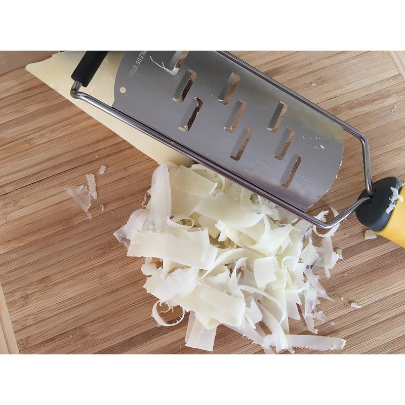 SimSim Profi HOBEL superscharfer Parmesanhobel - Edelstahl - gelber Griff