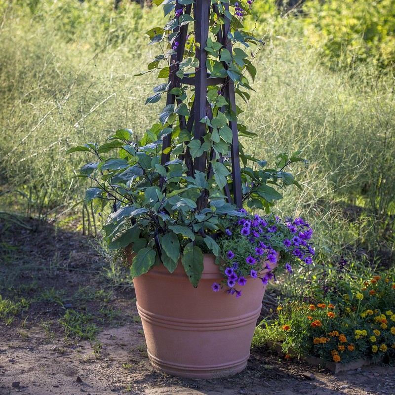 Crescent Garden Brunello Small Classic Planter, Indoor/Outdoor Weather-Safe Round Plant