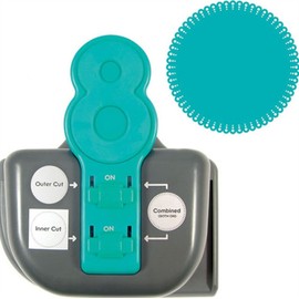 We R Memory Keepers Lucky Paper Punch, Retro Scallop