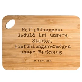Mr. & Mrs. Panda Bambus - Schneidebrett Spruch Heilpädagogin Geduld - Geschenk, Berufsprodukte, Holzbretter, Holzbrett mit Gravur, Dankeschön,