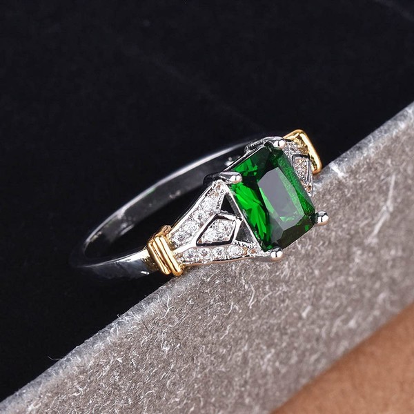Sdouefos S925 Silver Women's Ring Inlaid with Emerald Square Diamond