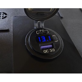 VMAX TANKS Dual USB/USB-C Voltmeter U1 Smart Battery Box Mounting Strap for Home and Boats