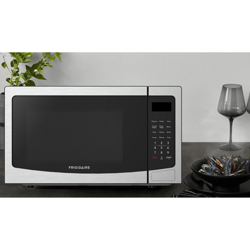 FRIGIDAIRE 1.1 Cu Ft Stainless Steel Countertop Microwave Oven, Multi