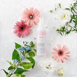 Breezytail Blooming Dog Leave-in Conditioner - Natural Pearl Shine Coat Care | Hypoallergenic Grooming Spray l Rejuvenates and Hydrates Dry Skin and Coat | Cherry Blossom Scent | 6.7oz