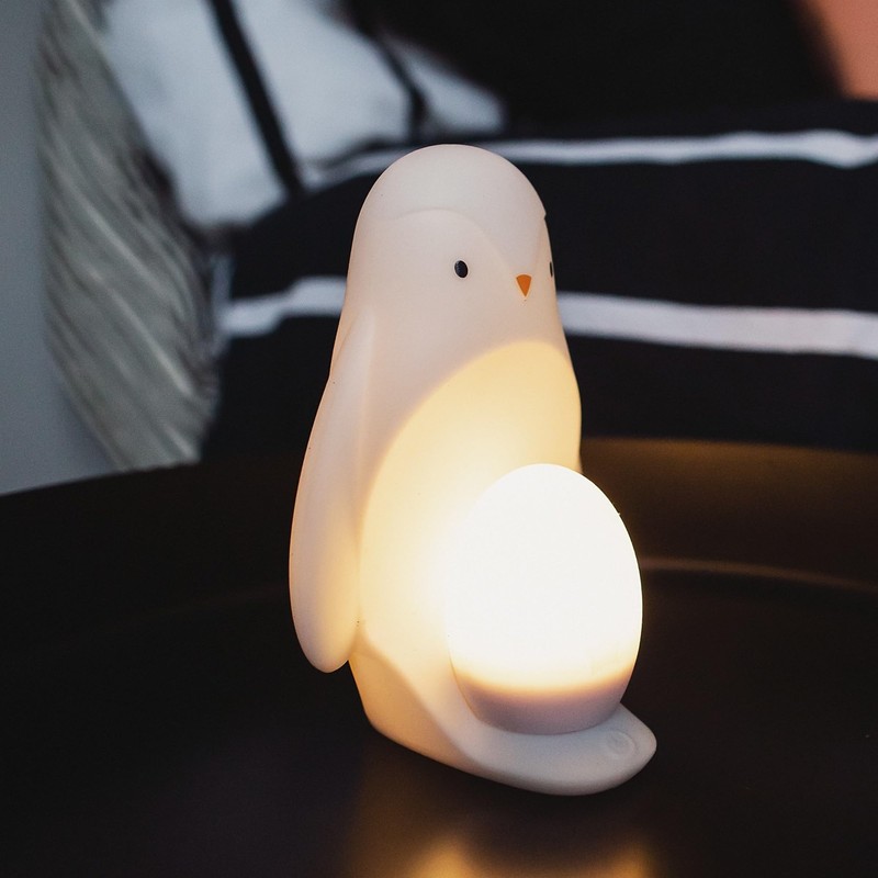Tommee Tippee 2-in-1 Portable Penguin Nursery Night light with Portable