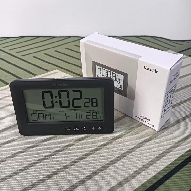 Travel Alarm Clock Battery Powered,Alarm Clocks for Bedrooms,Small Digital Clock