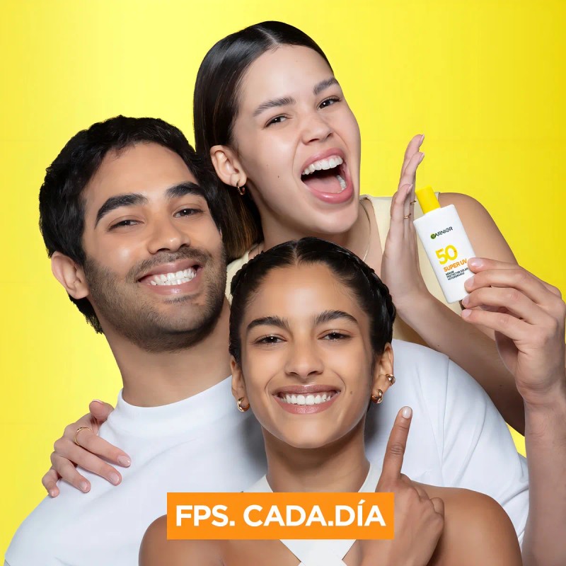 Kit Garnier Express Aclara Serum Crema Protector Solar