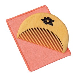 Como Life Camellia Oil Beard Comb, Comb, Tsuge Plant Comb, Camellia Oil, Camellia Oil, Includes Mobile Pouch, Half Moon Shape, Palm Size, Cute, Compact, Portable, Brushing Set, Glossy Present, Made in Japan