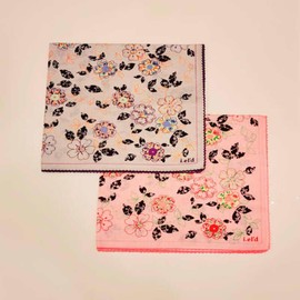 Ield 대구백화점 아이엘드남녀1매 스칼롭 손수건(IBS3005) Daegu Department Store Ield Unisex 1 Piece Scalloped Handkerchief (IBS3005)